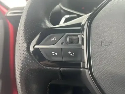 Photo 14 Peugeot 2008  PureTech 155 S&S EAT8