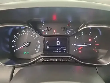 Photo 9 Citroën C3 Aircross  PureTech 110 S&S BVM6