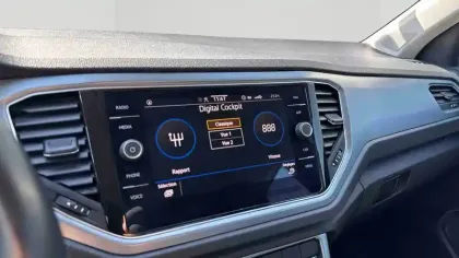 Photo 15 Volkswagen T-roc  1.0 TSI 110 Start/Stop BVM6