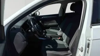 Photo 12 Volkswagen T-roc  1.0 TSI 110 Start/Stop BVM6