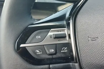 Photo 35 Peugeot 308  Hybrid 145 e-DCS6