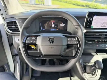 Photo 8 Peugeot Expert  FGN M DIESEL 150 CH MANUELLE