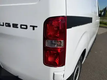 Photo 16 Peugeot Expert  FGN M DIESEL 150 CH MANUELLE