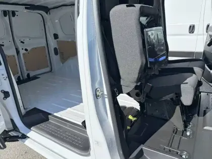 Photo 23 Peugeot Expert  FGN M DIESEL 150 CH MANUELLE