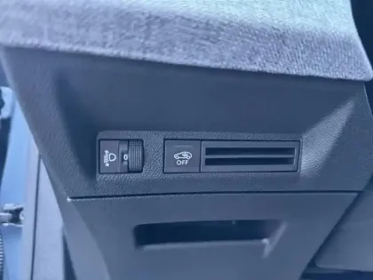 Photo 23 Peugeot 3008  Hybrid 145 e-DCS6