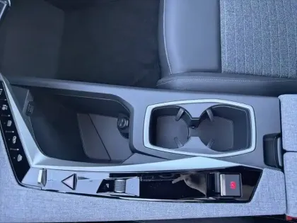 Photo 14 Peugeot 3008  Hybrid 145 e-DCS6