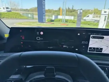 Photo 9 Peugeot 3008  Hybrid 145 e-DCS6