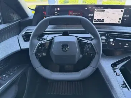 Photo 8 Peugeot 3008  Hybrid 145 e-DCS6