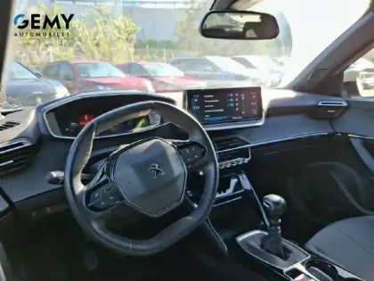 Photo 7 Peugeot 2008  PureTech 130 S&S BVM6