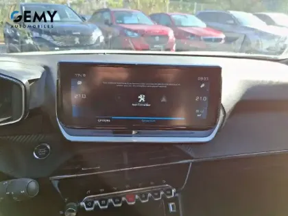 Photo 13 Peugeot 2008  PureTech 130 S&S BVM6