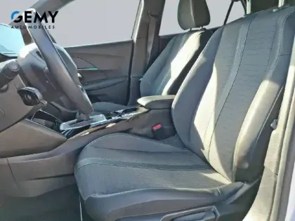 Photo 8 Peugeot 2008  PureTech 130 S&S BVM6