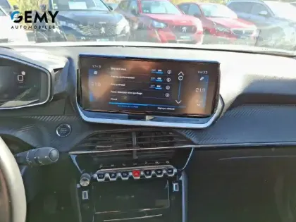 Photo 12 Peugeot 2008  PureTech 130 S&S BVM6