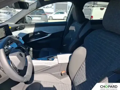 Photo 8 Peugeot 3008  Electrique 210 ch 73 kWh