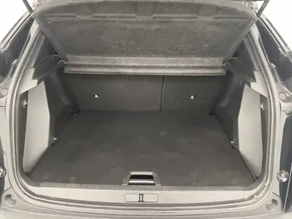 Photo 12 Peugeot 2008  PureTech 130 S&S BVM6