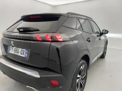 Photo 30 Peugeot 2008  PureTech 130 S&S BVM6