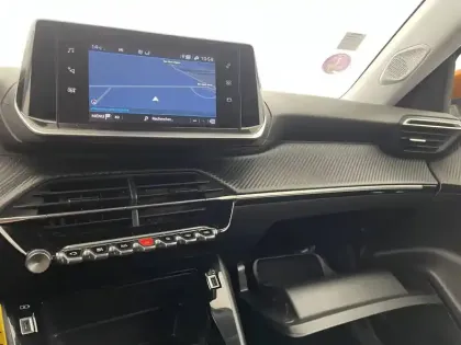 Photo 27 Peugeot 2008  PureTech 130 S&S EAT8