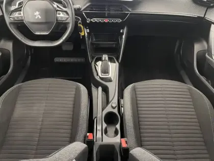 Photo 24 Peugeot 2008  PureTech 130 S&S EAT8