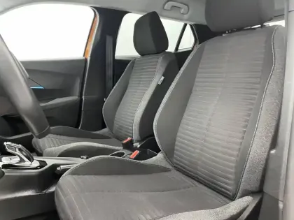 Photo 13 Peugeot 2008  PureTech 130 S&S EAT8