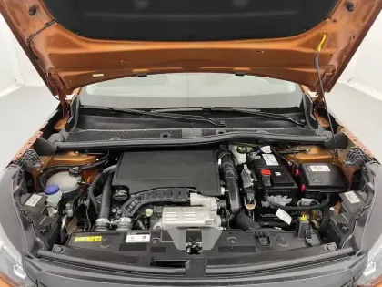 Photo 20 Peugeot 2008  PureTech 130 S&S EAT8