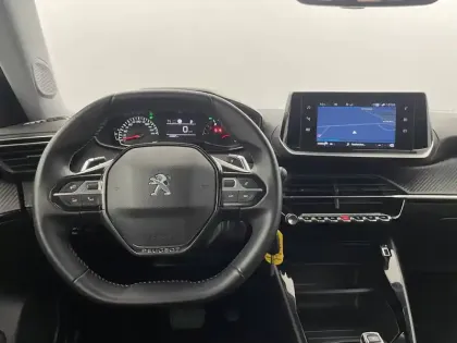 Photo 21 Peugeot 2008  PureTech 130 S&S EAT8