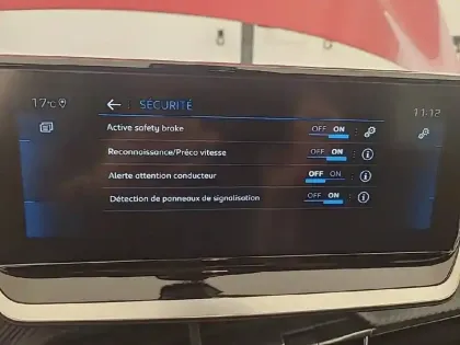 Photo 19 Peugeot 208  PureTech 100 S&S EAT8