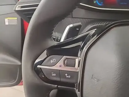 Photo 22 Peugeot 208  PureTech 100 S&S EAT8