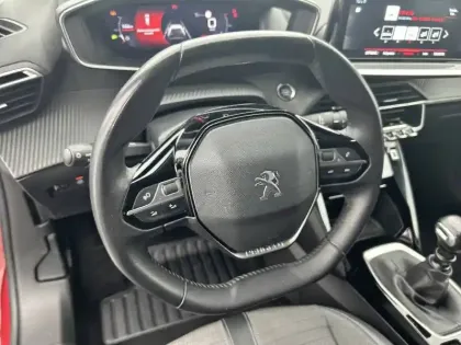 Photo 8 Peugeot 2008  BlueHDi 110 S&S BVM6