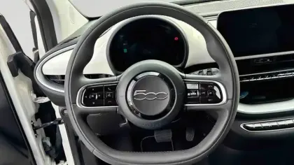 Photo 13 Fiat 500  e 95 ch