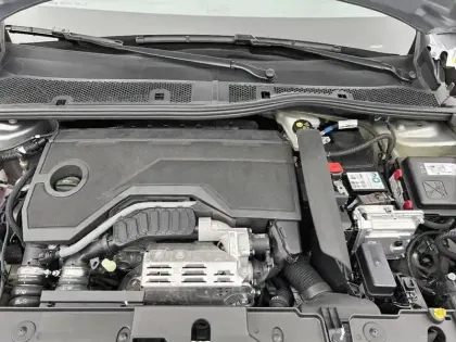 Photo 28 Peugeot 208  Hybrid 110 ch e-DCS6