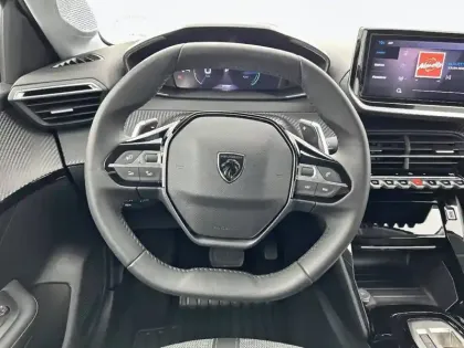 Photo 8 Peugeot 208  Hybrid 110 ch e-DCS6