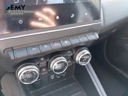 Photo 27 Renault Captur  E-Tech 145 - 21