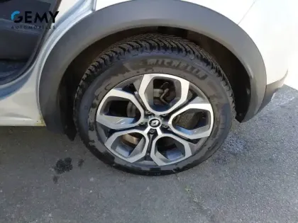 Photo 10 Renault Captur  E-Tech 145 - 21