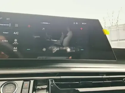 Photo 17 Peugeot 5008  Hybrid 145 ch e-DCS6