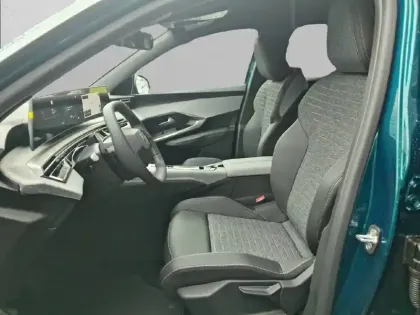 Photo 10 Peugeot 5008  Hybrid 145 ch e-DCS6