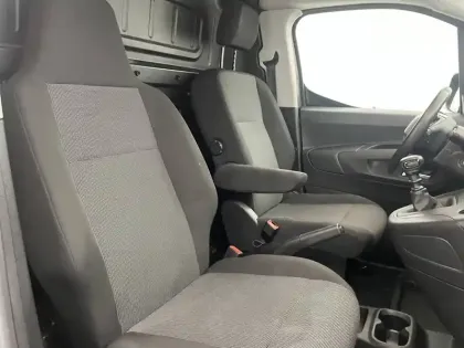 Photo 25 Peugeot Partner  FOURGON M 650 KG BLUEHDI 100 S&S BVM6