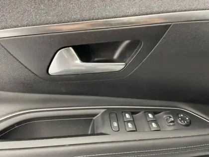 Photo 31 Peugeot 3008  BlueHDi 130ch S&S EAT8