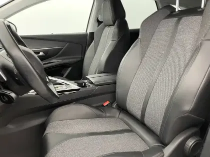 Photo 13 Peugeot 3008  BlueHDi 130ch S&S EAT8