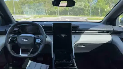 Photo 12 Ford Explorer  RWD Extended Range 77 kWh 286 ch