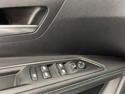 Photo 31 Peugeot 3008  BlueHDi 130ch S&S EAT8