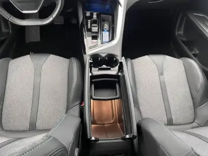 Photo 24 Peugeot 3008  BlueHDi 130ch S&S EAT8