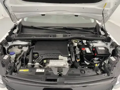 Photo 20 Peugeot 2008  PureTech 100 S&S BVM6