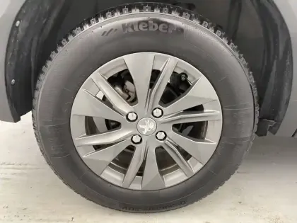 Photo 18 Peugeot 2008  PureTech 100 S&S BVM6