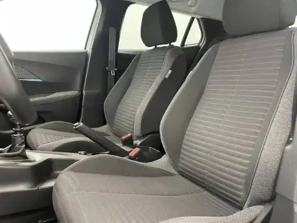 Photo 13 Peugeot 2008  PureTech 100 S&S BVM6