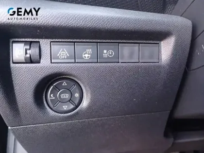 Photo 11 Citroën C4 e- 136 ch Automatique