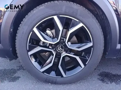 Photo 10 Citroën C4 e- 136 ch Automatique