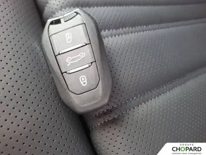 Photo 11 Peugeot 408  Plug-in Hybrid 240 ch e-DCS7