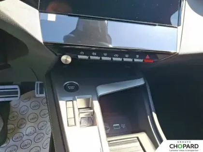 Photo 12 Peugeot 408  Plug-in Hybrid 240 ch e-DCS7