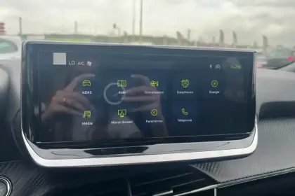 Photo 16 Peugeot 2008  Electrique 54 kWh 156 ch