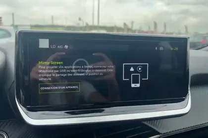 Photo 15 Peugeot 2008  Electrique 54 kWh 156 ch