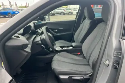 Photo 9 Peugeot 2008  Electrique 54 kWh 156 ch